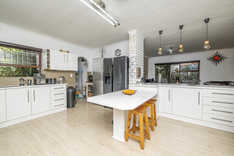 4 Bedroom Property for Sale in Sonstraal Western Cape